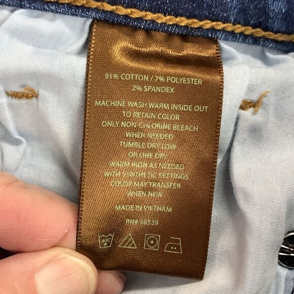 Kut from the Kloth Blue Medium Wash Mid-Rise Baby Bootcut Jeans Size 8 Short - Picture 9 of 14